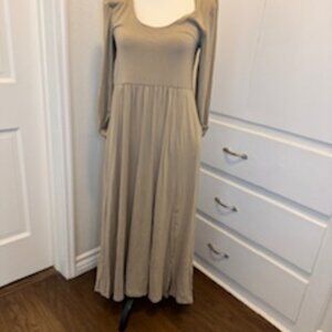 NWOT Long Sleeve Scoop Neck Dress
